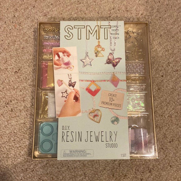 STMT Toys Stmt Diy Resin Jewelry Studio Poshmark